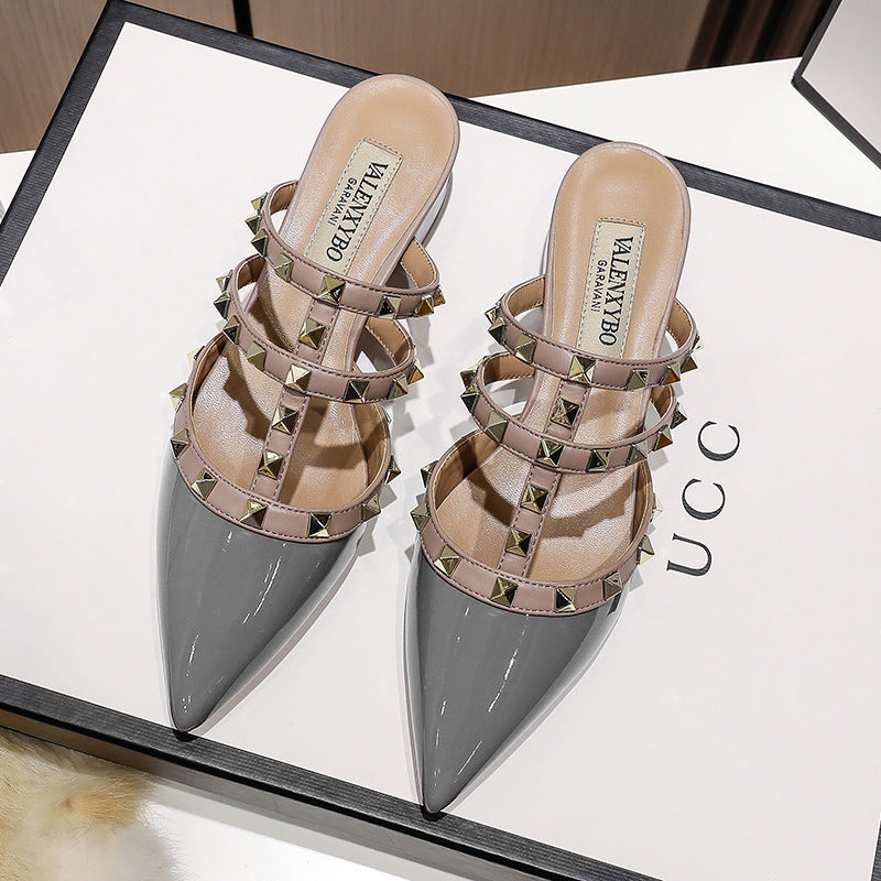 V Home Rivet Pointed-Toe Patent Leather Sandals