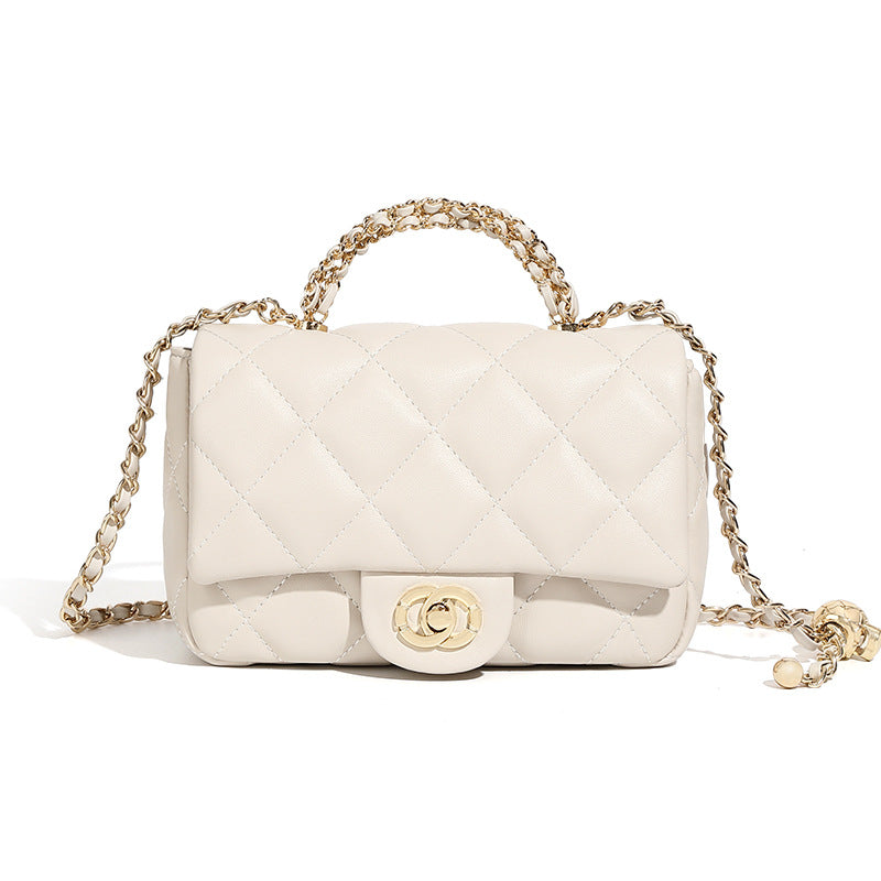 Chic Aura Diamond Chain Tote Luxury Edition