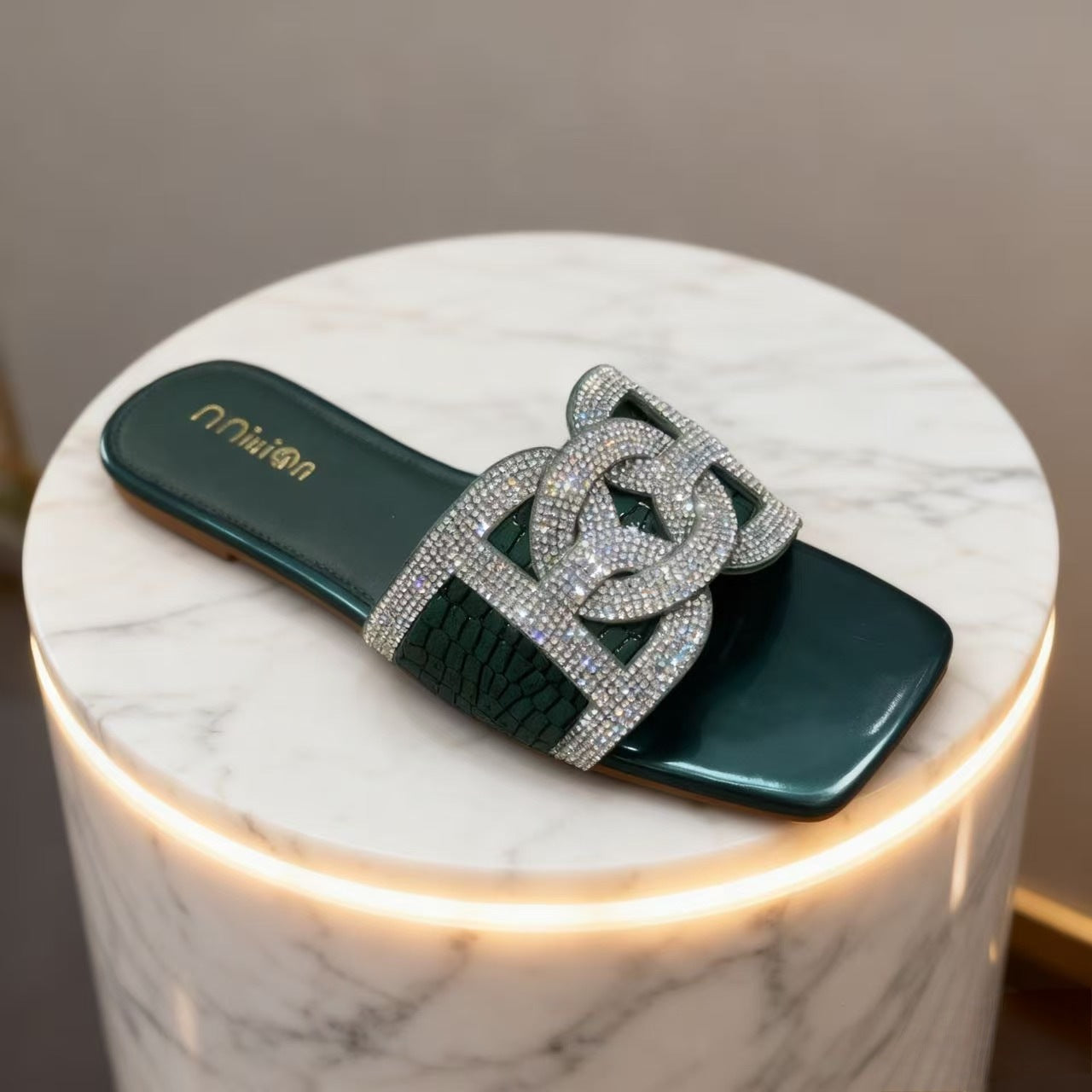 Women's summer flat slip-on slippers with rhinestones