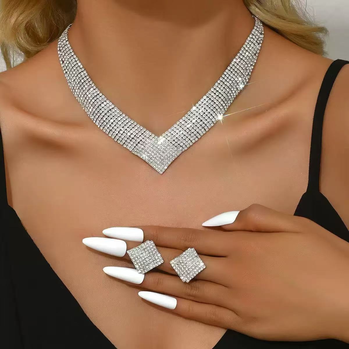 LUXE CRYSTAL HEART SUITE