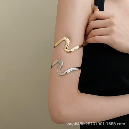 Metal Wave Shape Bracelet Arm Loop Women's Fashion