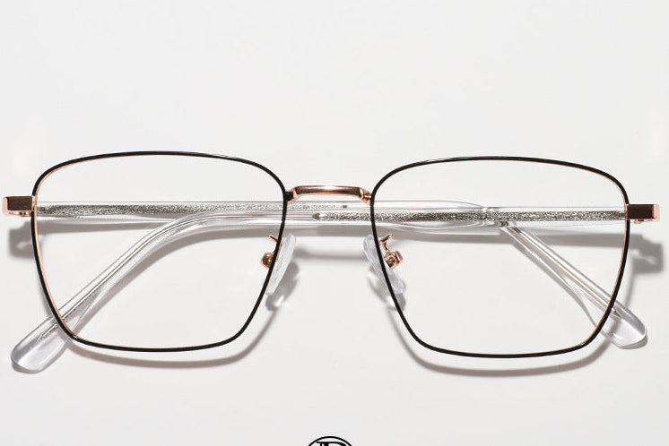 Stylish square frame, gold wire design