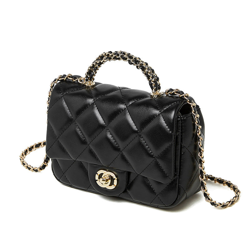 Chic Aura Diamond Chain Tote Luxury Edition