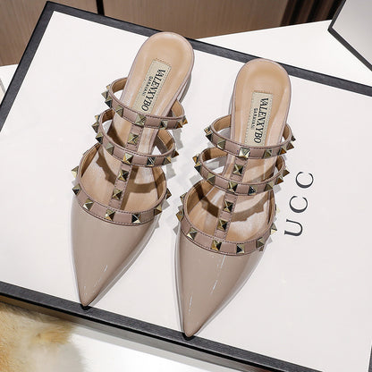 V Home Rivet Pointed-Toe Patent Leather Sandals