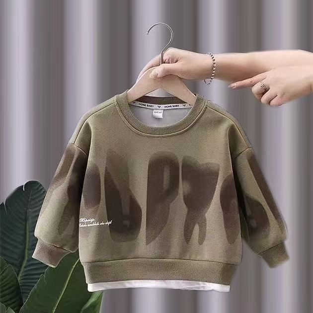 Handsome, casual, fashionable boys' sweatshirt
