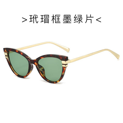 Trendy retro cat eye sunglasses