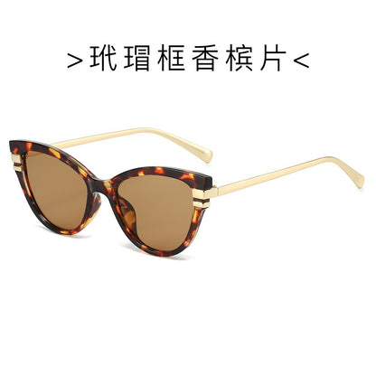 Trendy retro cat eye sunglasses