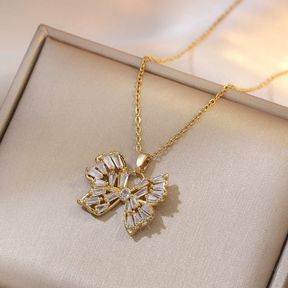Amoré Zircon Flower Women's Necklace