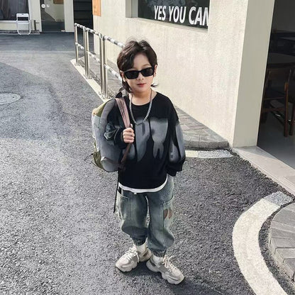 Handsome, casual, fashionable boys' sweatshirt