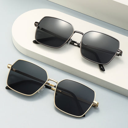 Simple metal frame sunglasses