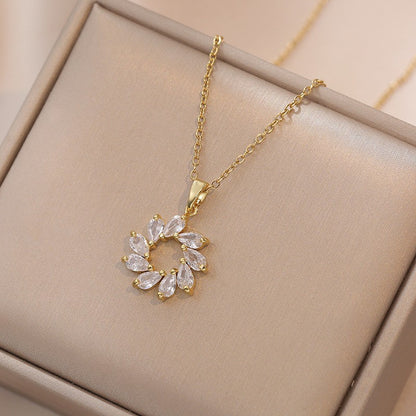 Amoré Zircon Flower Women's Necklace