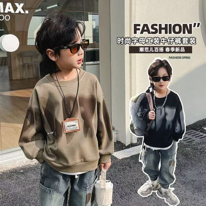 Handsome, casual, fashionable boys' sweatshirt