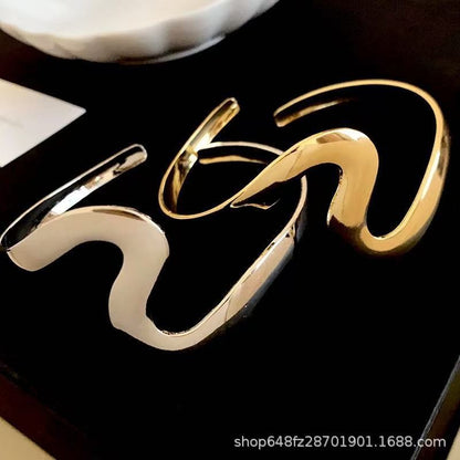 Metal Wave Shape Bracelet Arm Loop Women's Fashion