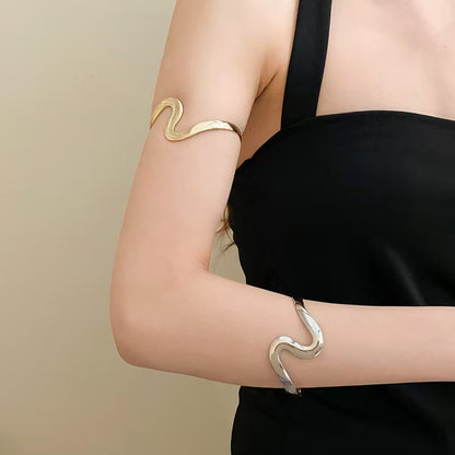 Metal Wave Shape Bracelet Arm Loop Women's Fashion