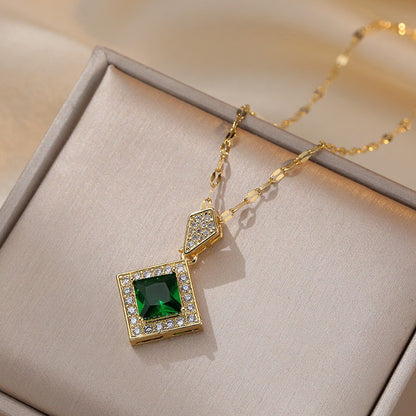 Amoré Zircon Flower Women's Necklace