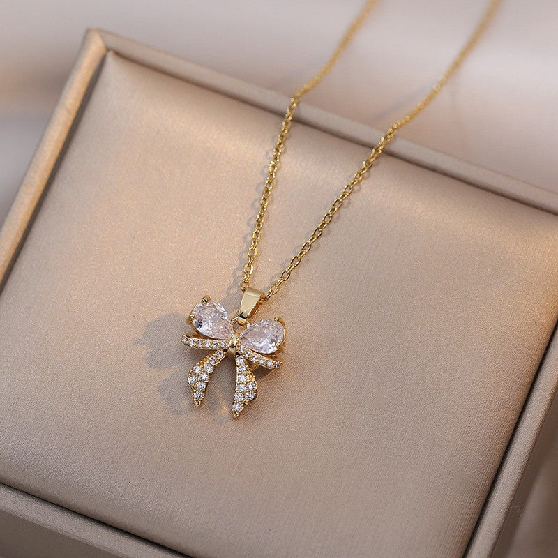 Amoré Zircon Flower Women's Necklace