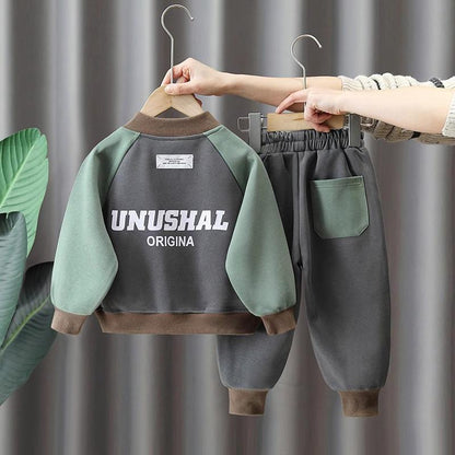 Stylish spring/autumn two-piece set for baby boys