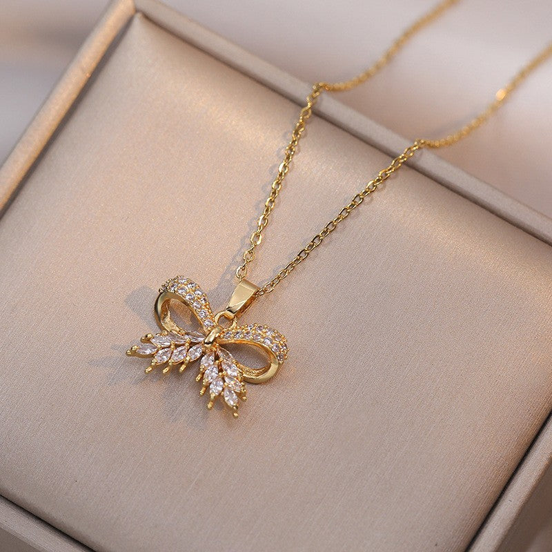 Amoré Zircon Flower Women's Necklace