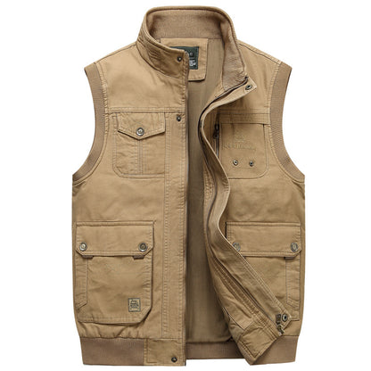 Gidink Men's Outdoor Multi-Pocket Vest.